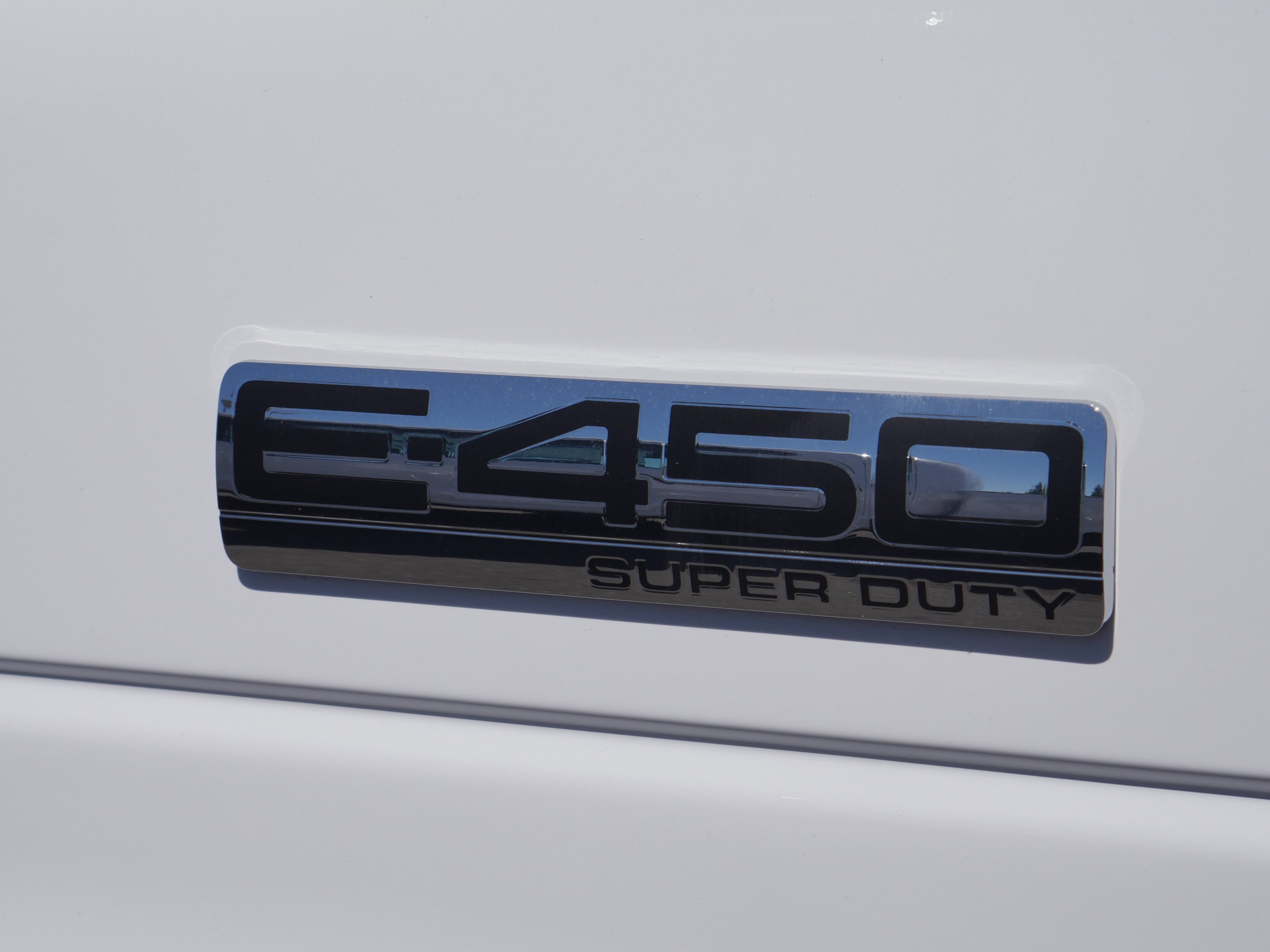 Certified 2024 Ford E-450 and Econoline 450 Super Duty RWD image 10