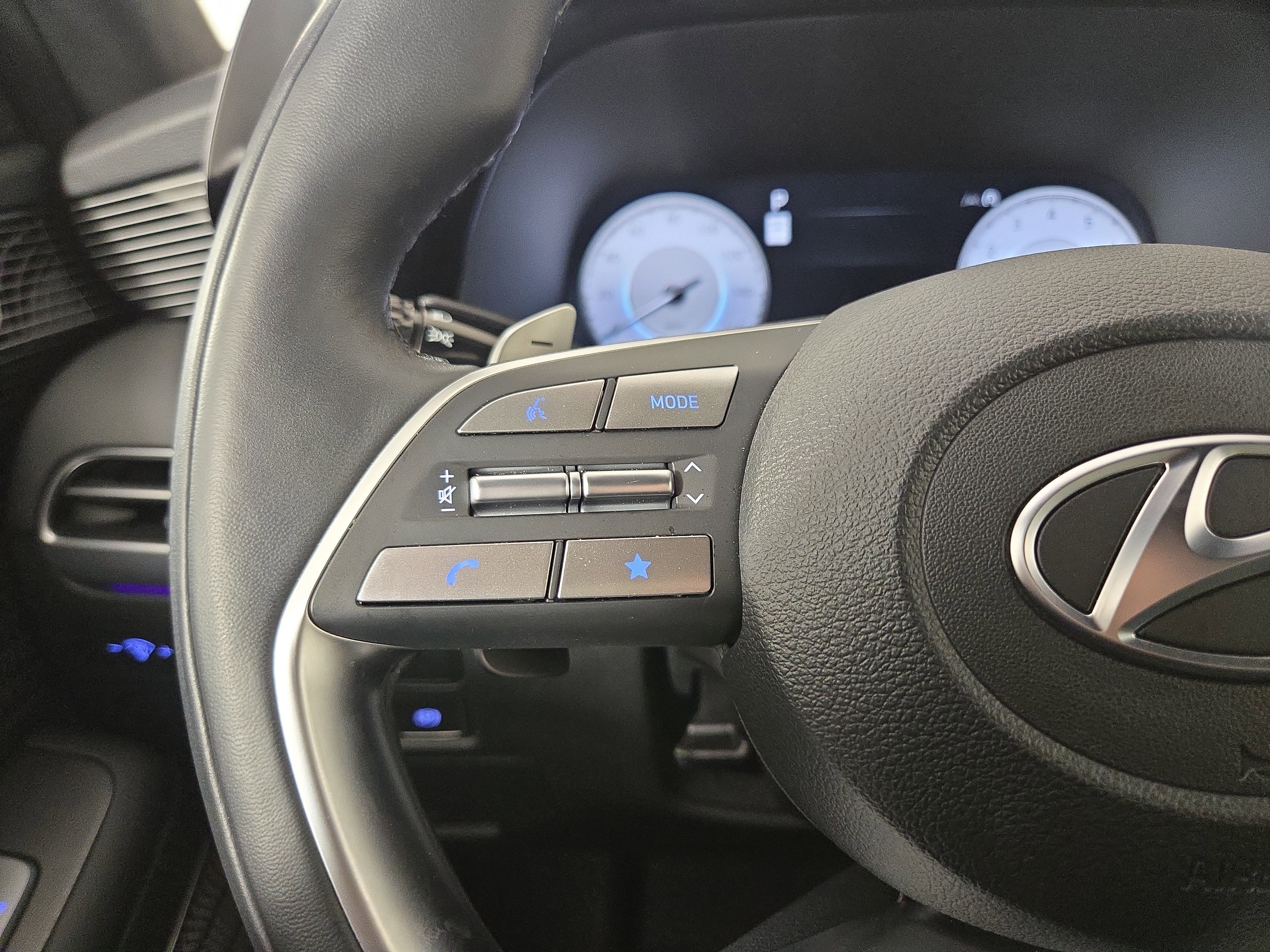 Used 2024 Hyundai Palisade Calligraphy image 16