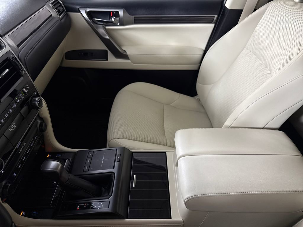 Used 2023 Lexus GX 460 Premium w/ Premium Package AWD/4WD image 20