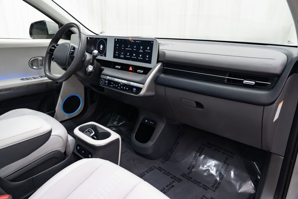 Used 2024 Hyundai Ioniq 5 Limited image 31