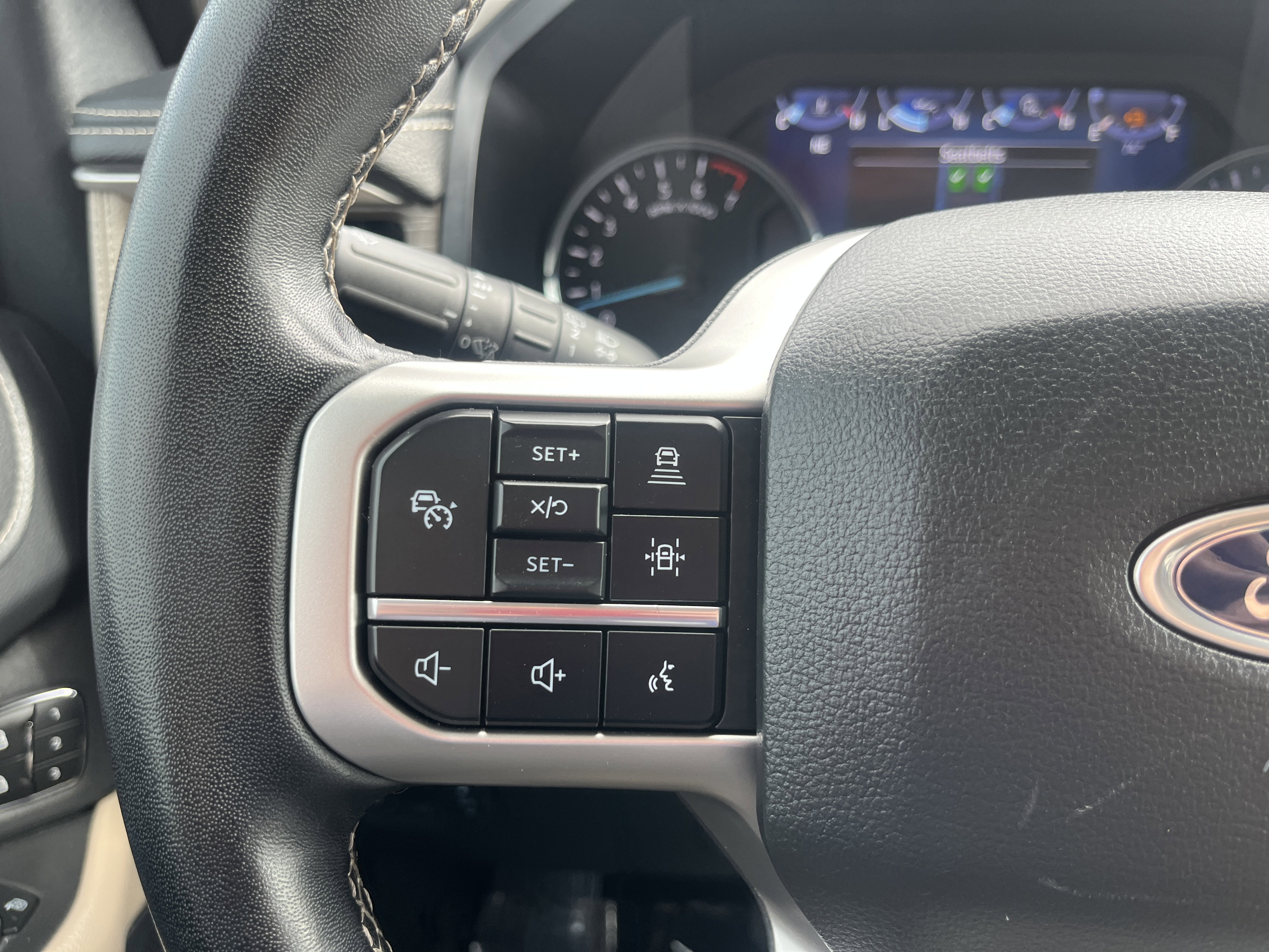 Used 2024 Ford Expedition Max Limited AWD/4WD image 19