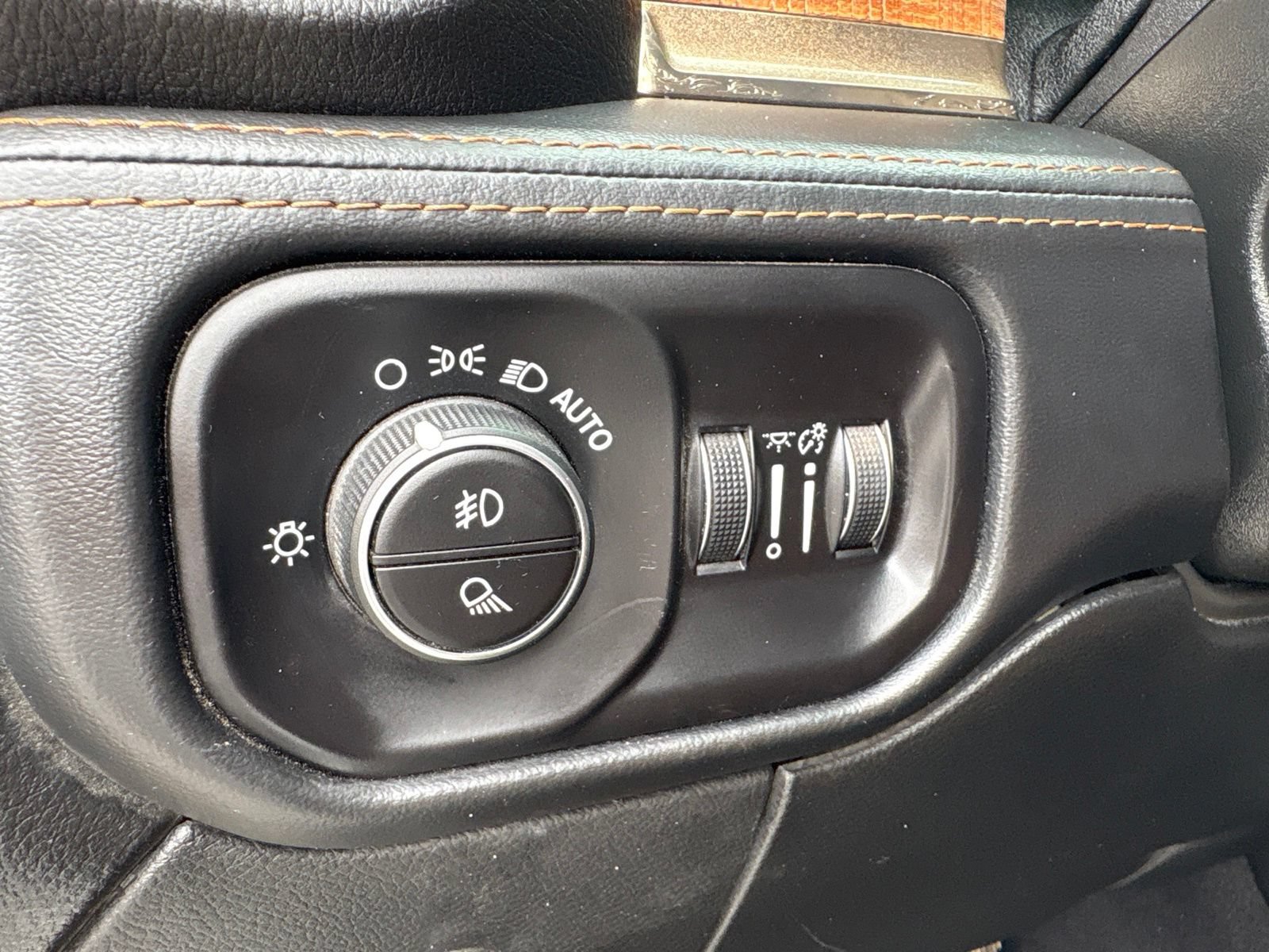 Used 2020 RAM 2500 Limited AWD/4WD image 15