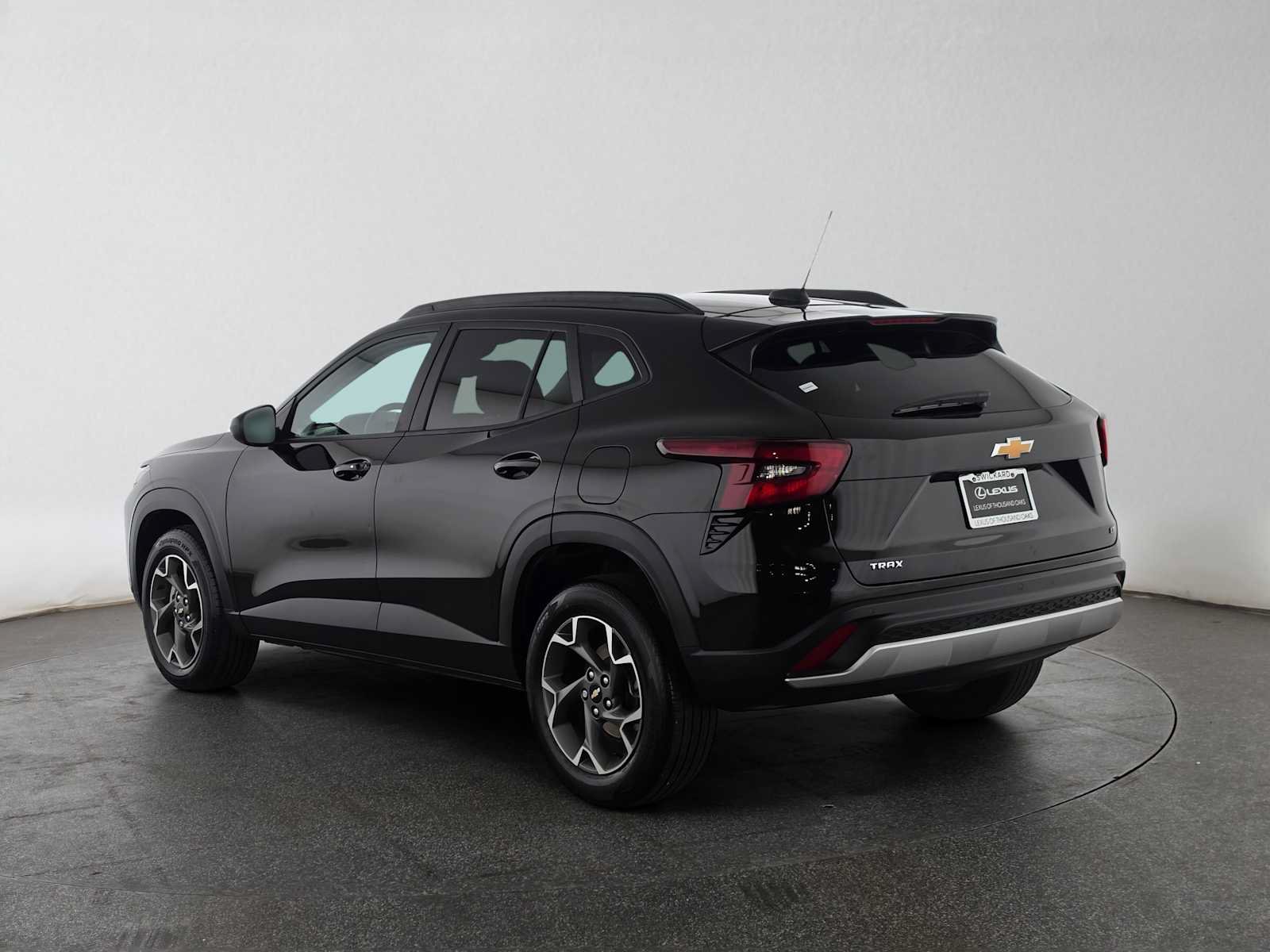 Used 2025 Chevrolet Trax LT w/ Driver Confidence Package FWD image 5