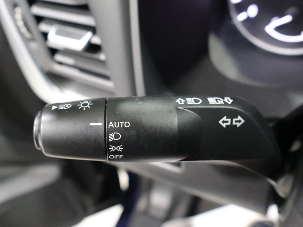 Used 2024 Nissan Rogue SV AWD/4WD image 39