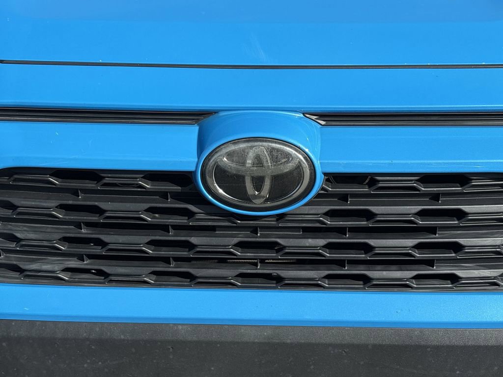 Used 2019 Toyota RAV4 LE image 30