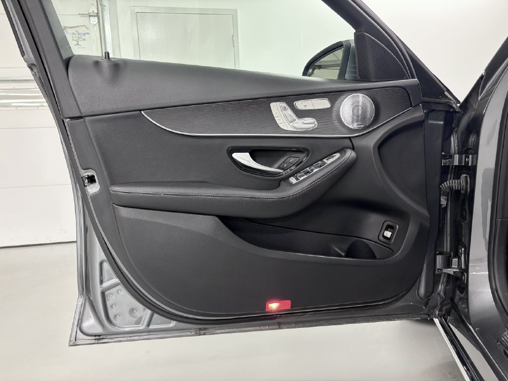 Certified 2021 Mercedes-Benz C 300 4MATIC Sedan image 17