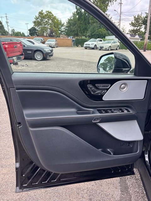 New 2026 Lincoln Aviator Reserve AWD/4WD image 12