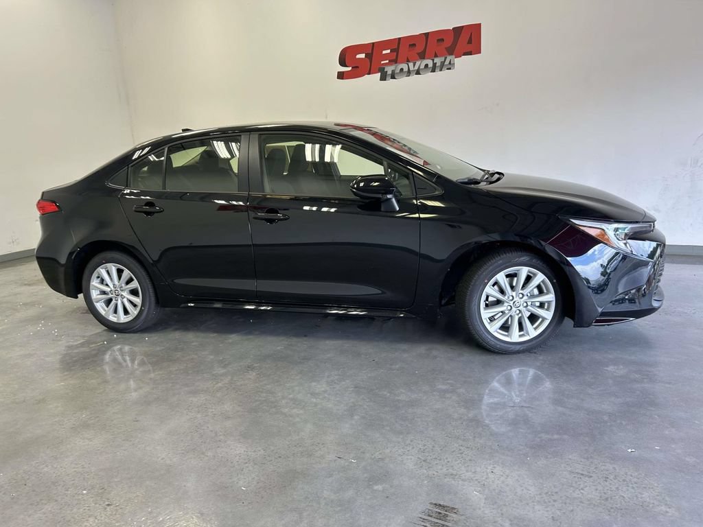 Used 2026 Toyota Corolla LE w/ LE Premium Package FWD image 2