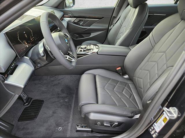 Used 2026 BMW 530i xDrive w/ M Sport Package AWD/4WD image 15