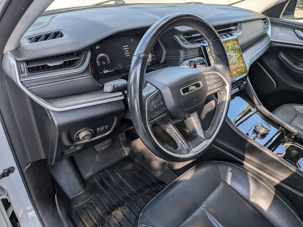 Used 2021 Jeep Grand Cherokee L Limited AWD/4WD image 17