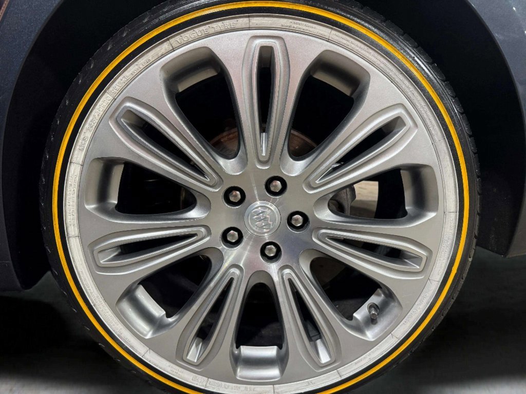 Used 2019 Buick LaCrosse Avenir w/ Driver Confidence Package II image 28