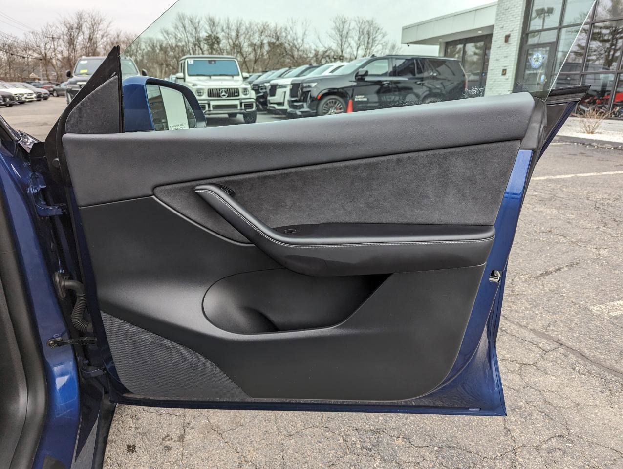 Used 2021 Tesla Model Y Long Range image 28