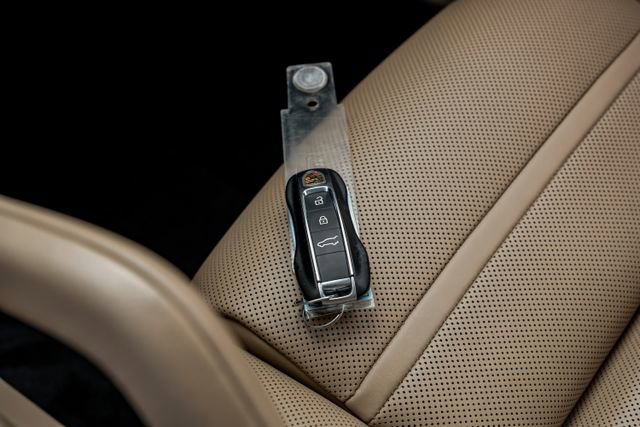 Used 2019 Porsche Cayenne AWD/4WD image 74
