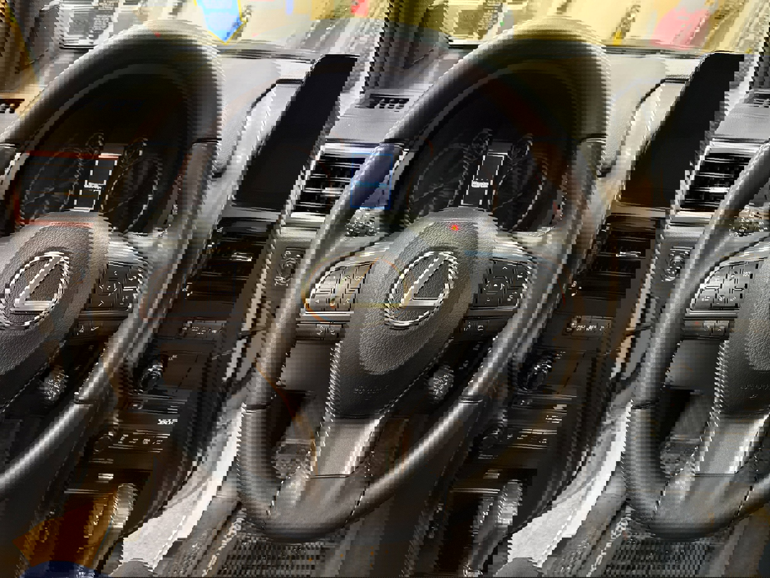 Used 2023 Lexus GX 460 Luxury image 31