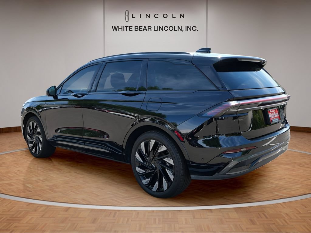 Used 2024 Lincoln Nautilus Reserve w/ Equipment Group 203A AWD/4WD image 7