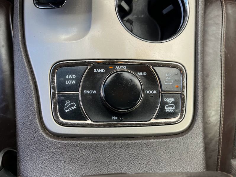 Used 2014 Jeep Grand Cherokee Summit AWD/4WD image 19