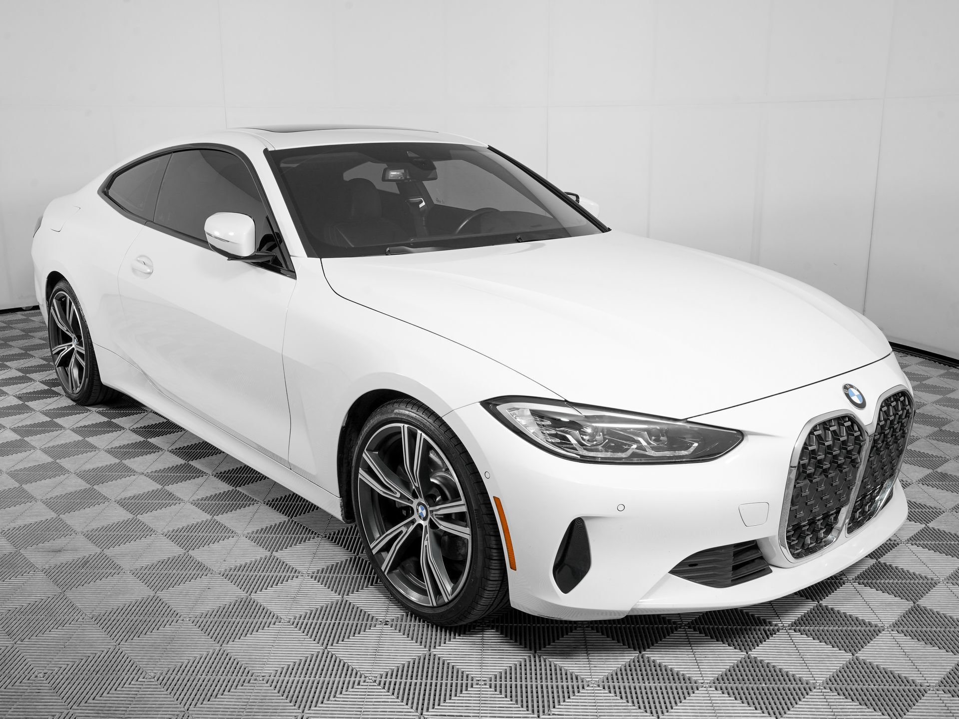 Used 2021 BMW 430i Coupe w/ Premium Package RWD image 2