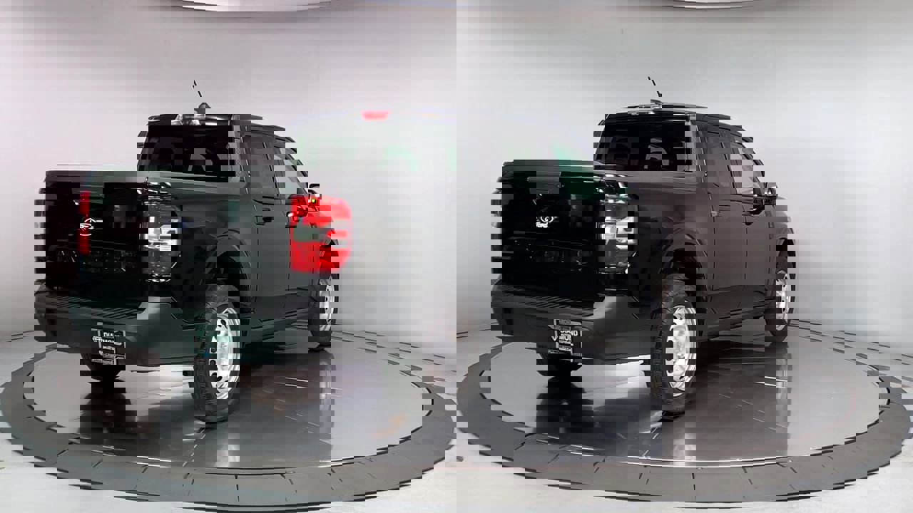 New 2025 Ford Maverick XL image 8