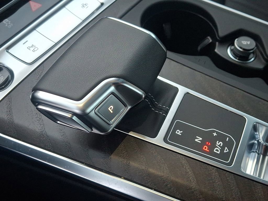 Used 2023 Audi A6 3.0T Premium w/ Convenience Package image 16