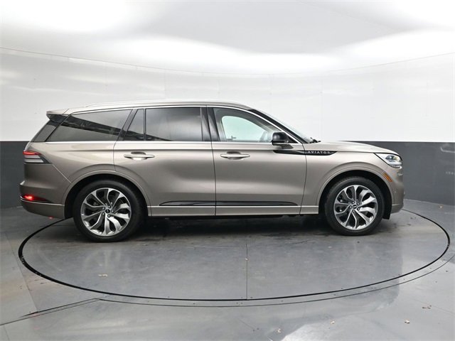 Used 2021 Lincoln Aviator Grand Touring w/ Equipment Group 301A image 3