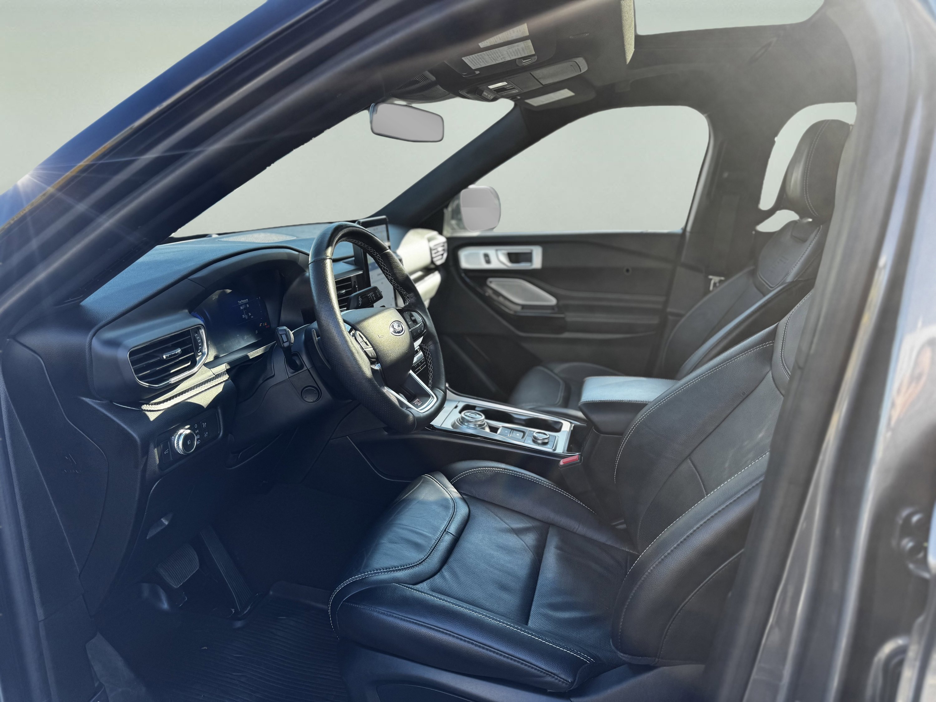 Certified 2022 Ford Explorer ST w/ Equipment Group 401A image 5