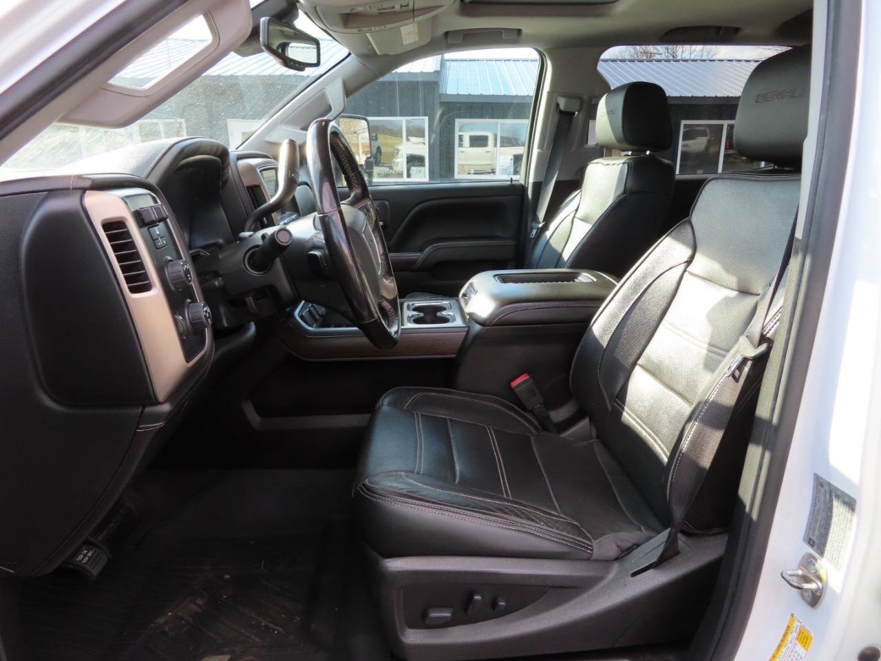 Used 2019 GMC Sierra 3500 Denali w/ Duramax Plus Package image 30