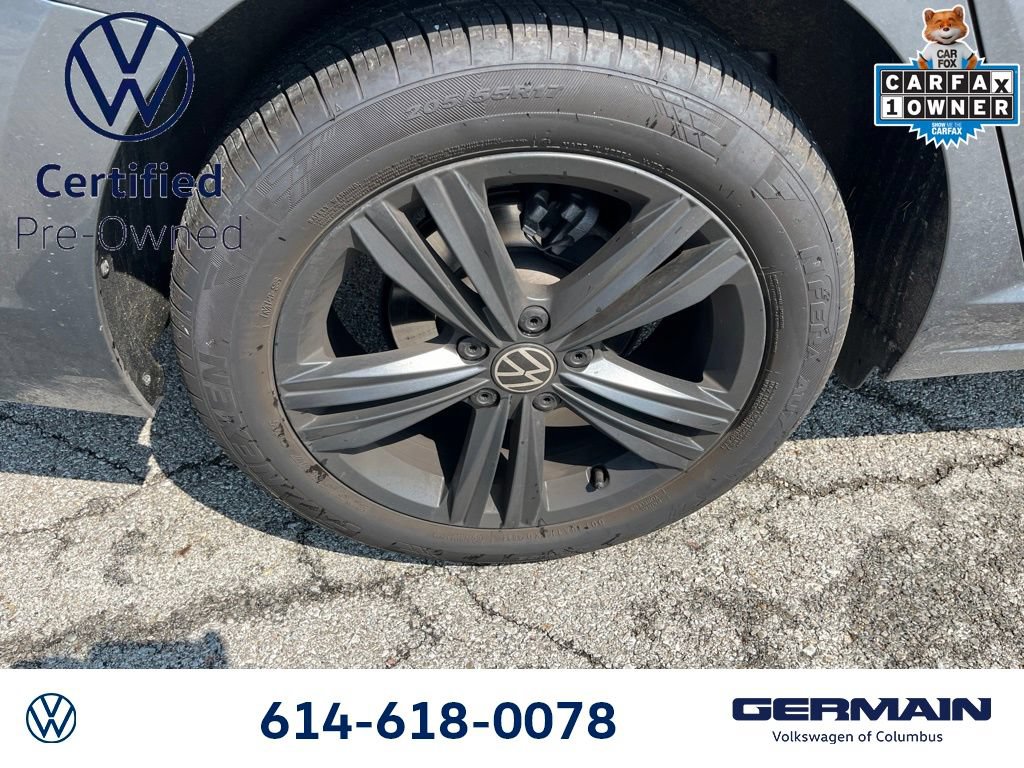 Used 2023 Volkswagen Jetta SE w/ Panoramic Sunroof Package FWD image 13