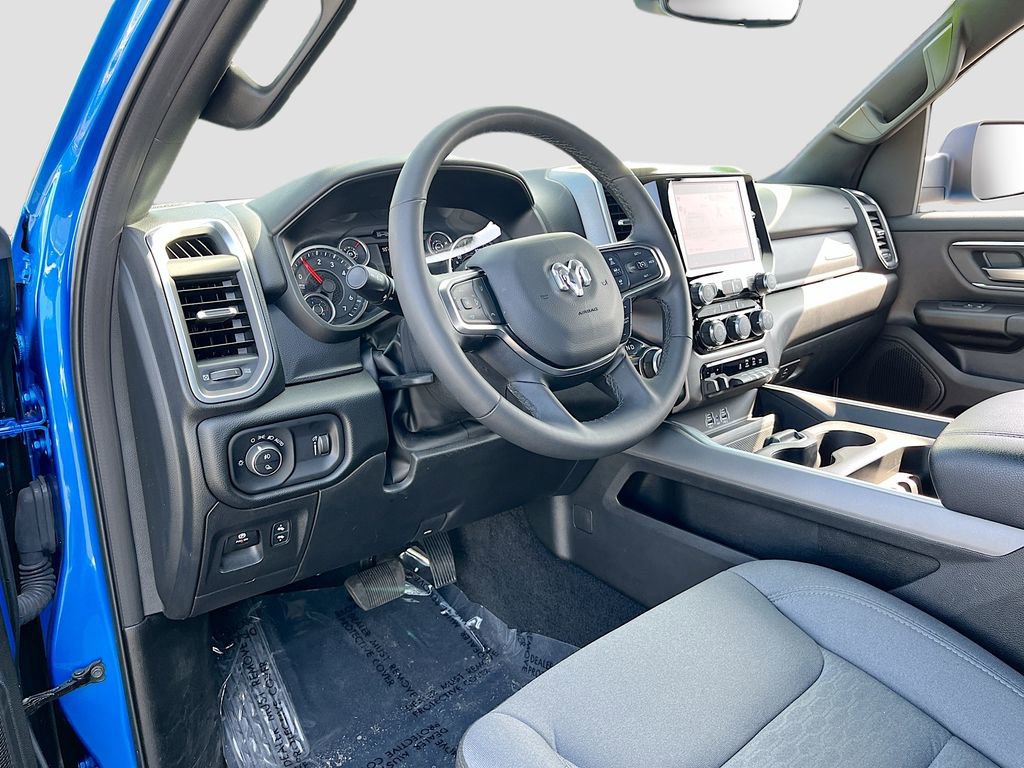 Used 2025 RAM 1500 Big Horn AWD/4WD image 9