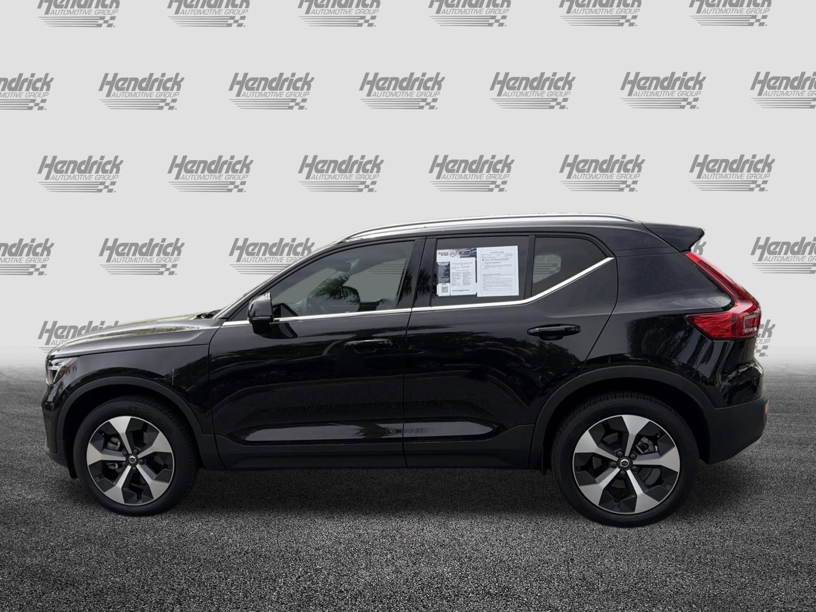 Certified 2025 Volvo XC40 B5 Core w/ Protection Package Premier image 7