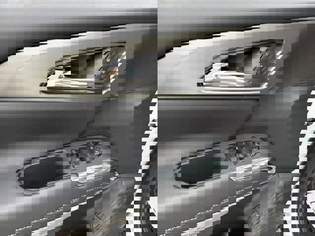 New 2026 Chevrolet Traverse LT image 15