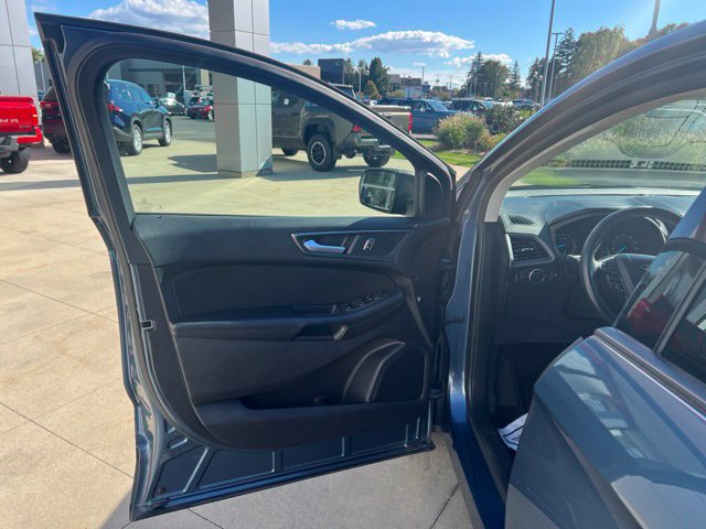 Used 2019 Ford Edge SE FWD image 26