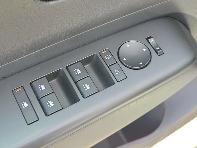 Used 2025 Hyundai Kona SEL FWD image 21