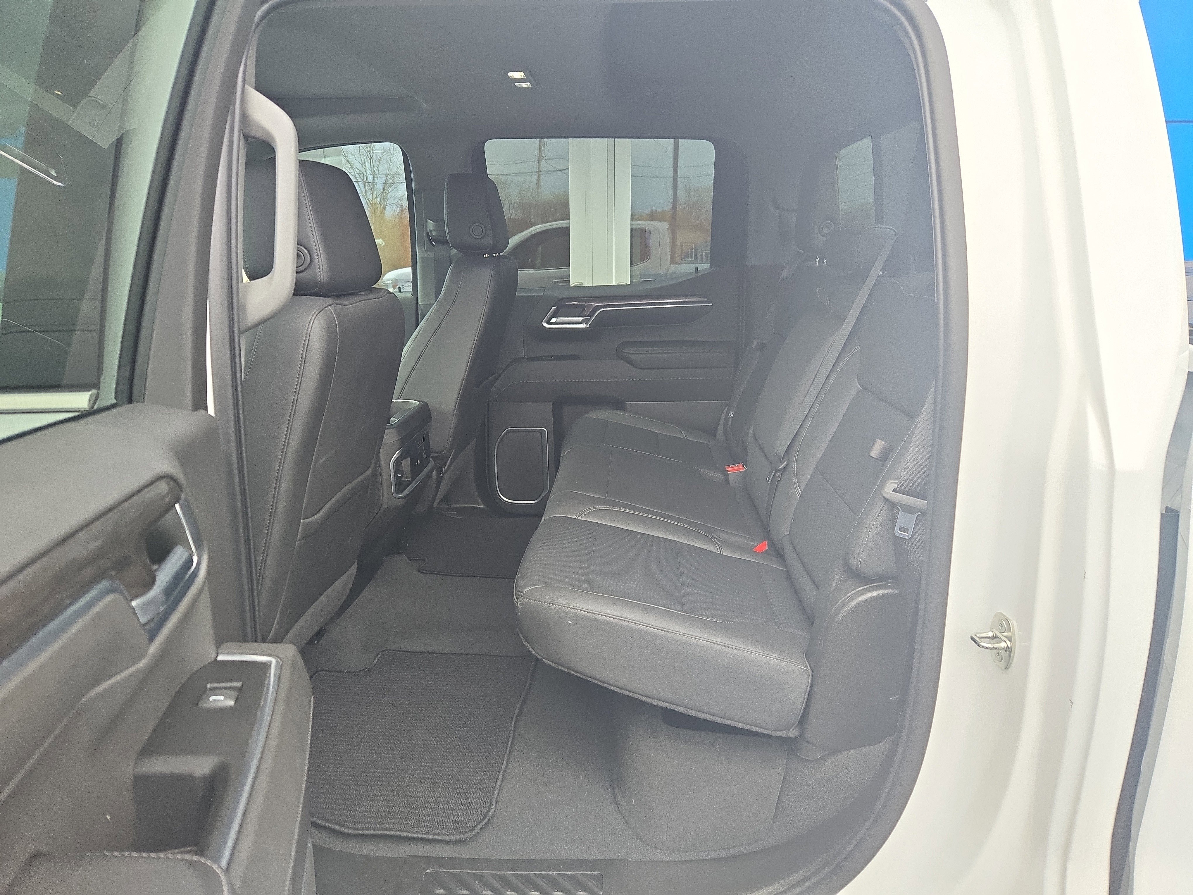 Used 2023 Chevrolet Silverado 1500 LTZ w/ LTZ Convenience Package II image 9