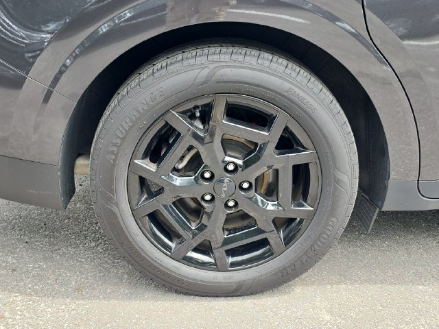 Certified 2025 Kia Carnival SX Prestige FWD image 5