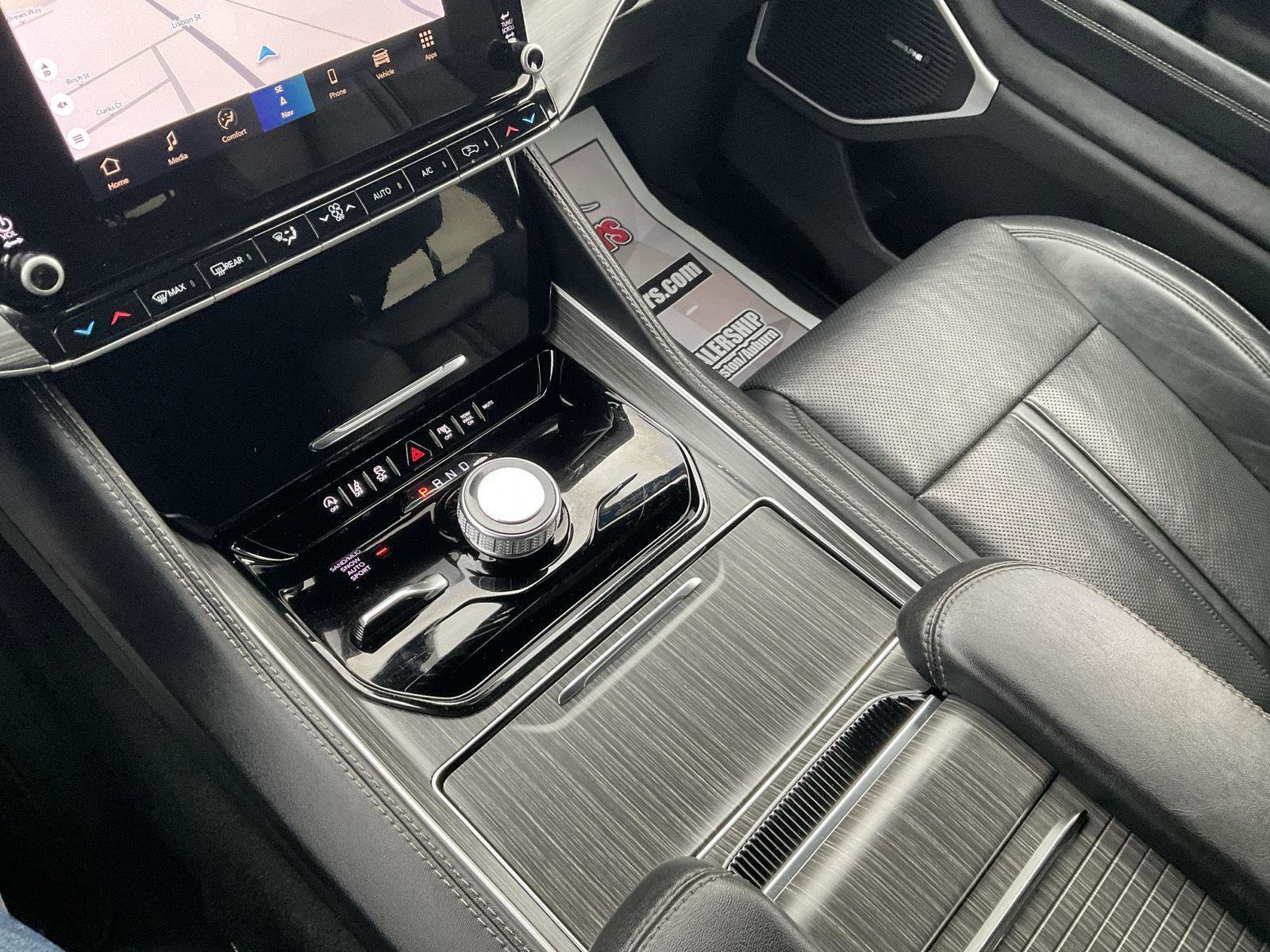 Used 2023 Jeep Wagoneer L Series II image 23