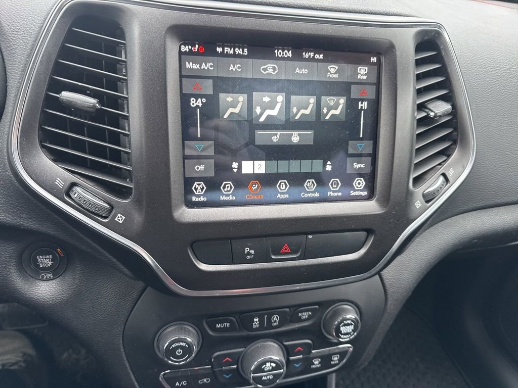 Used 2019 Jeep Cherokee Trailhawk w/ Cold Weather Group image 10