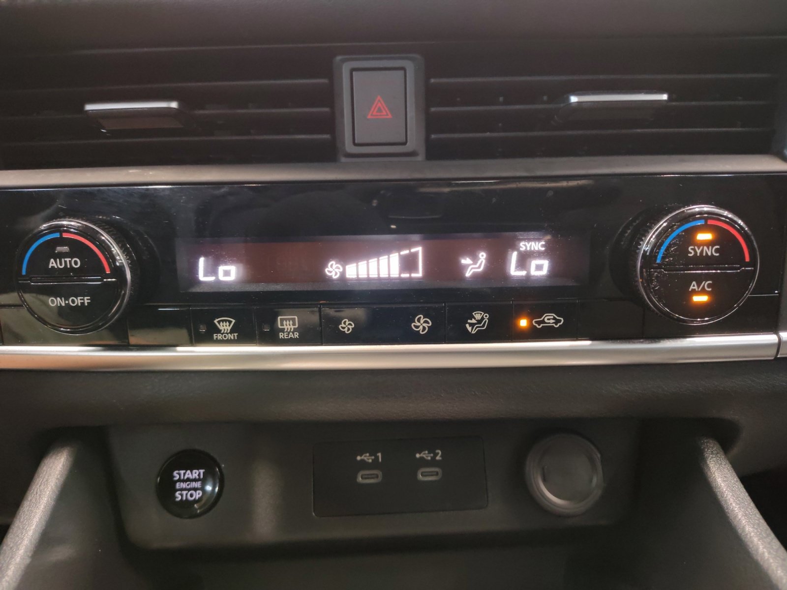 Used 2025 Nissan Rogue SV FWD image 19
