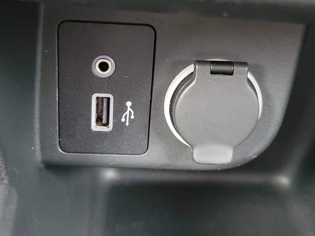 Certified 2022 Nissan Kicks S FWD image 33