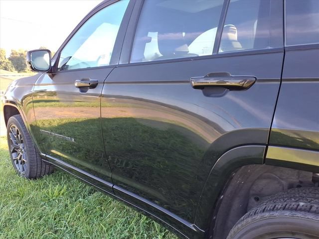 Used 2024 Jeep Grand Cherokee Summit w/ High Altitude Package AWD/4WD image 11