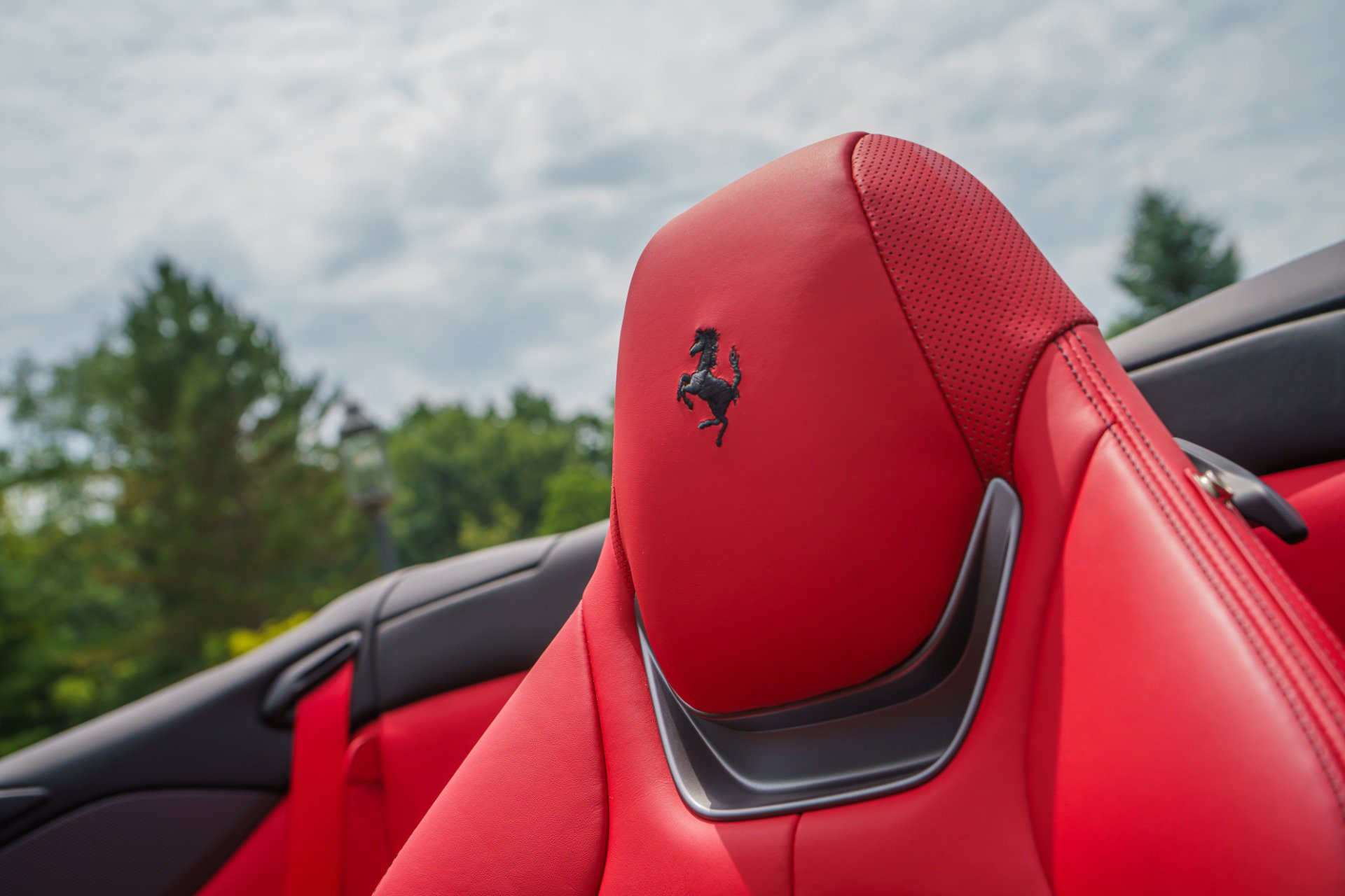 Used 2019 Ferrari Portofino RWD image 66