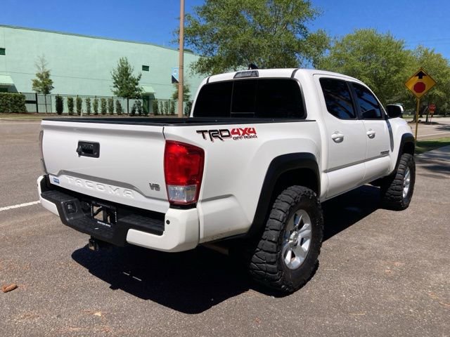 Used 2021 Toyota Tacoma TRD Off-Road image 4