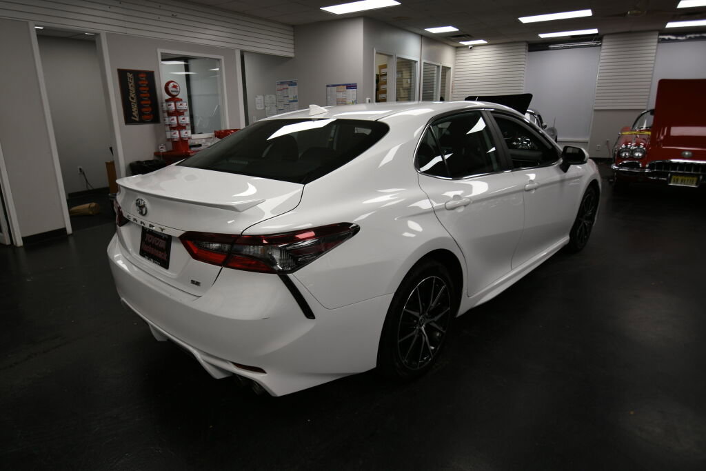 Certified 2024 Toyota Camry SE image 7