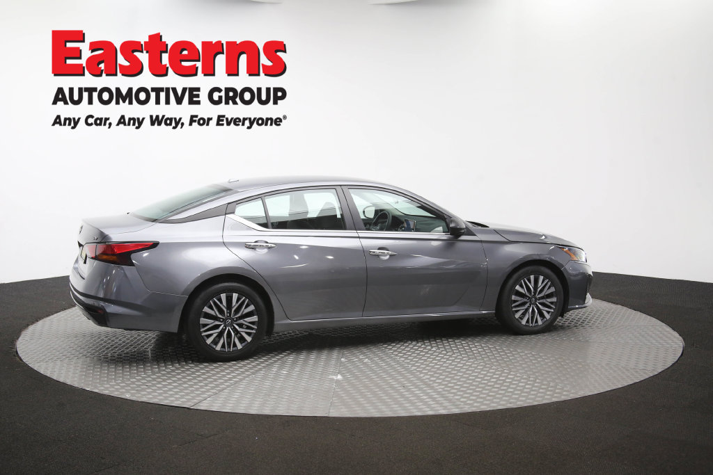 Used 2024 Nissan Altima 2.5 SV FWD image 46