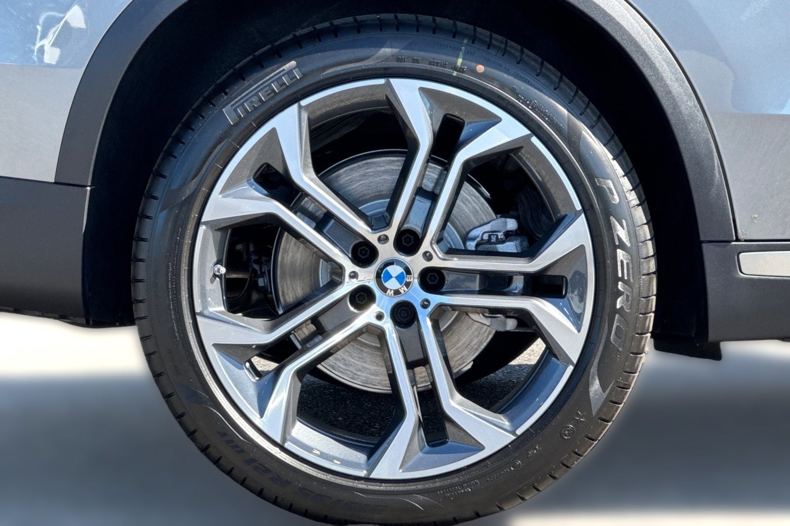 Used 2026 BMW X5 xDrive40i AWD/4WD image 11