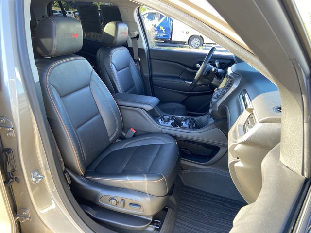 Used 2022 GMC Acadia AT4 w/ Technology Package image 20