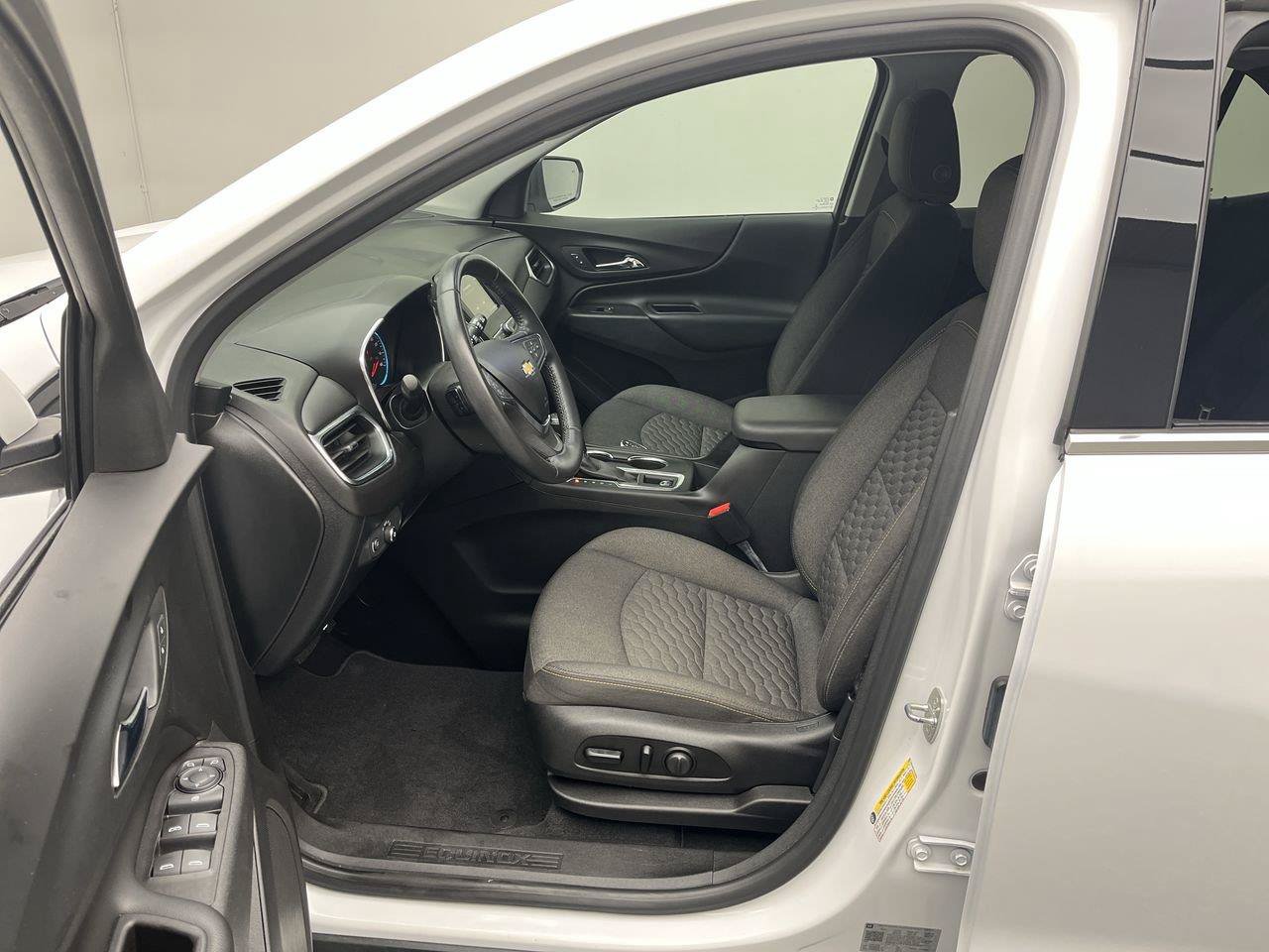 Certified 2019 Chevrolet Equinox LT AWD/4WD image 3