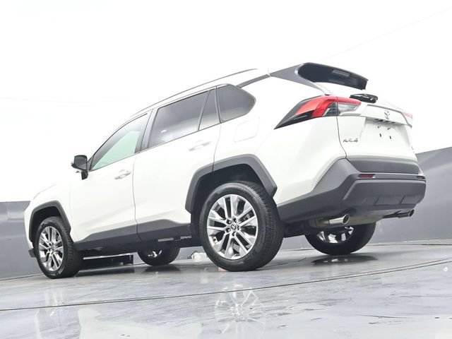 Used 2022 Toyota RAV4 XLE Premium AWD/4WD image 33