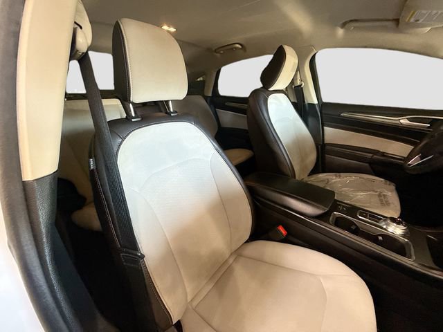 Used 2020 Ford Fusion SE w/ Equipment Group 151A image 27