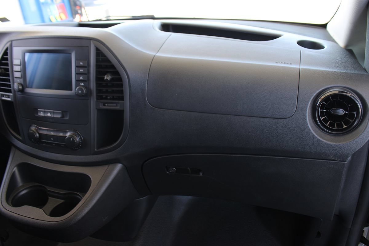 Used 2022 Mercedes-Benz Metris image 11