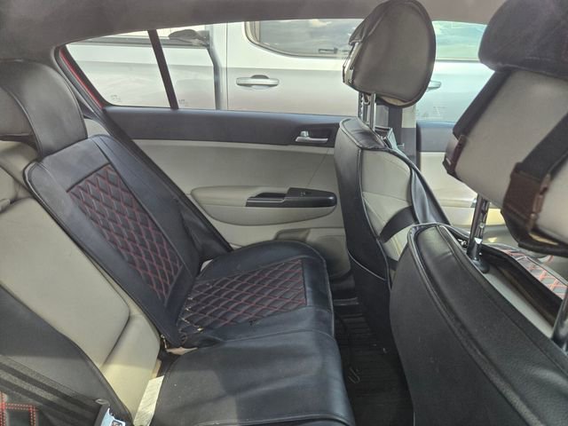 Used 2022 Kia Sportage LX image 4